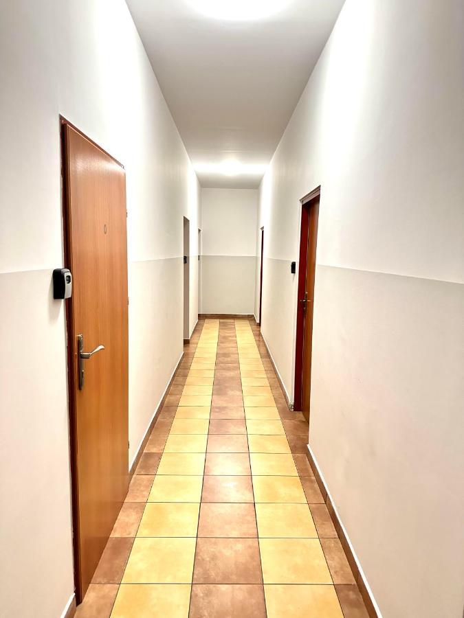 Orzelek Albergue Gniezno Exterior foto